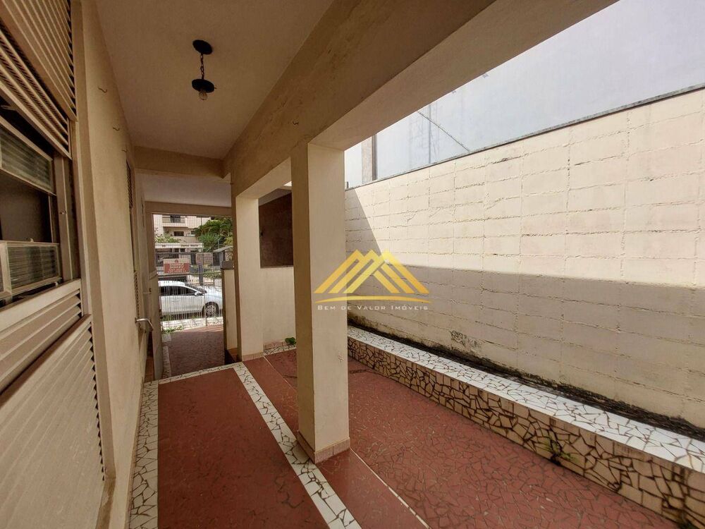 Casa à venda com 3 quartos, 179m² - Foto 8