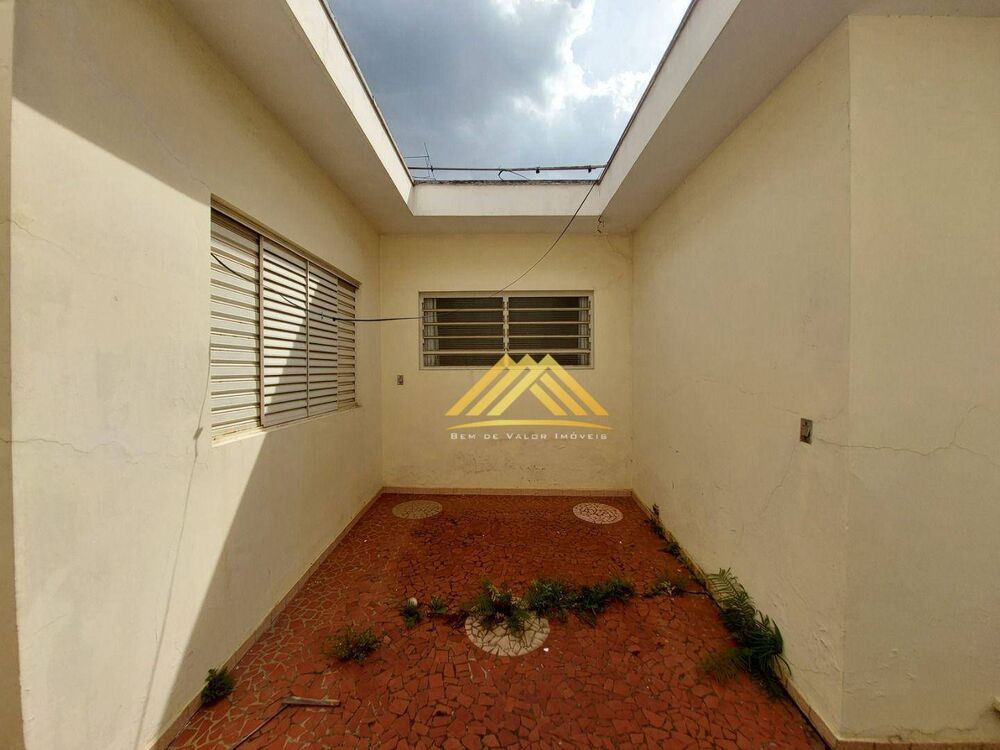 Casa à venda com 3 quartos, 179m² - Foto 4