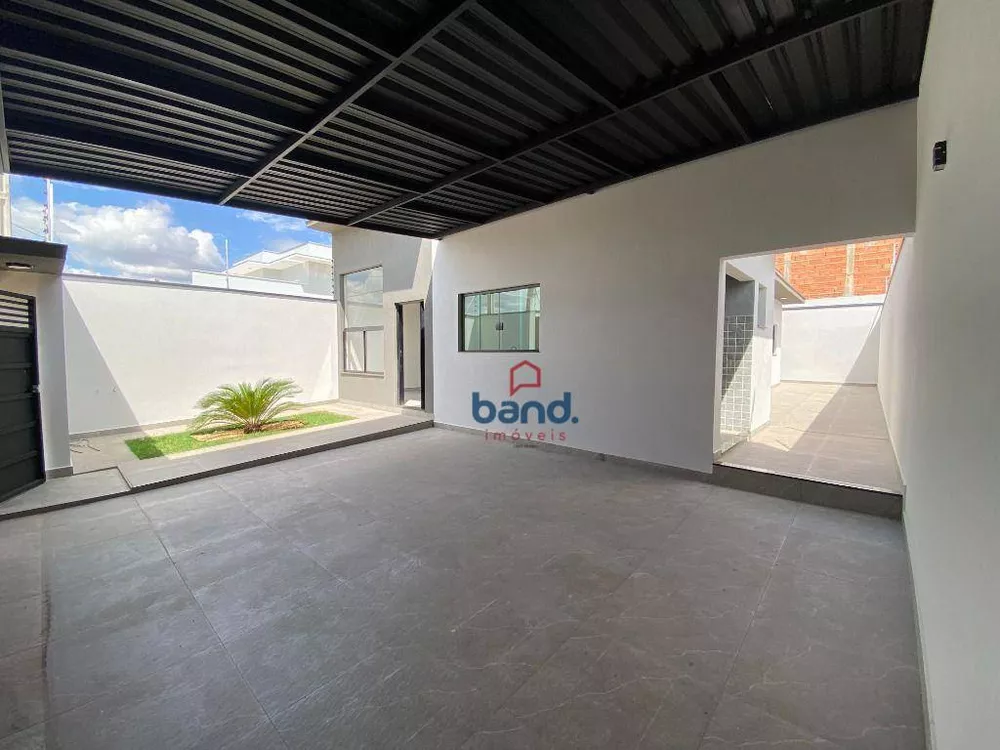 Casa à venda com 3 quartos, 100m² - Foto 2