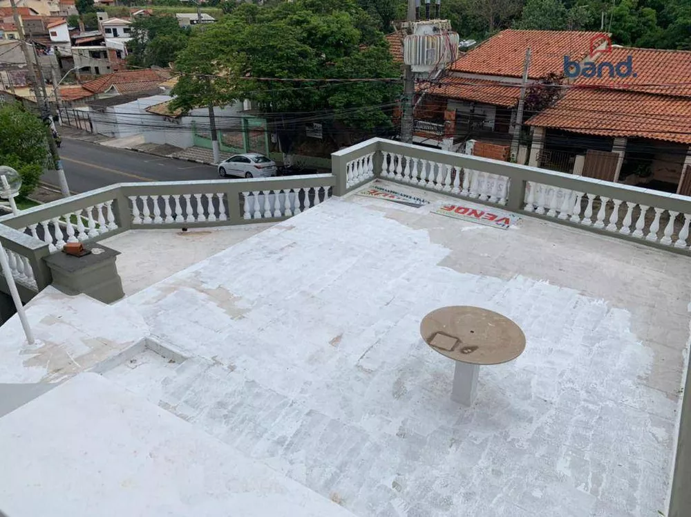 Casa à venda com 3 quartos, 220m² - Foto 3