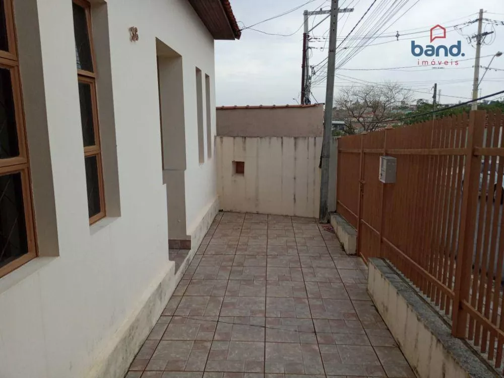 Casa à venda com 2 quartos, 210m² - Foto 3