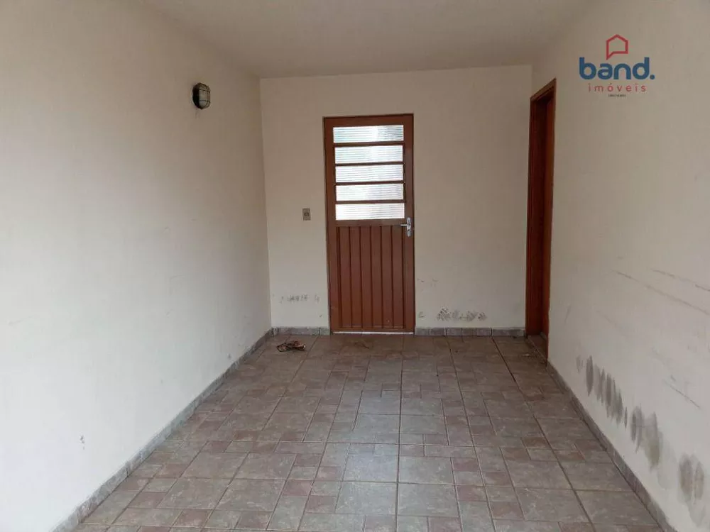 Casa à venda com 2 quartos, 210m² - Foto 2