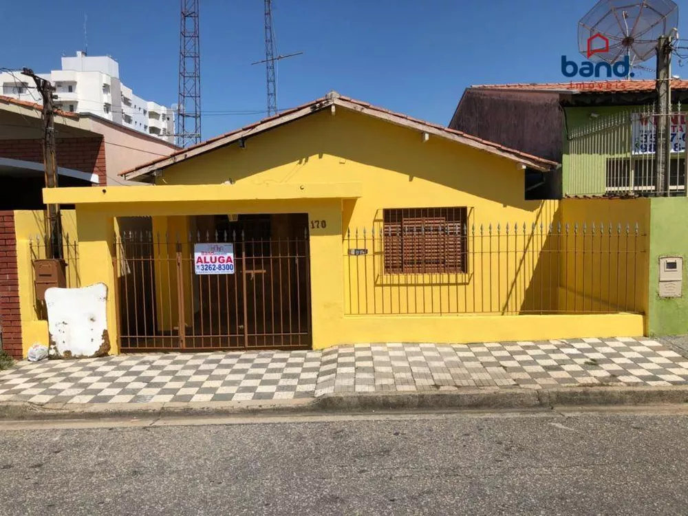 Casa à venda com 2 quartos, 100m² - Foto 1