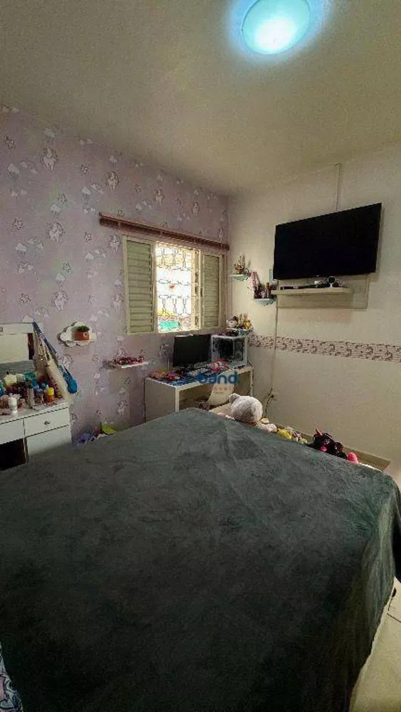 Casa, 3 quartos, 250 m² - Foto 1