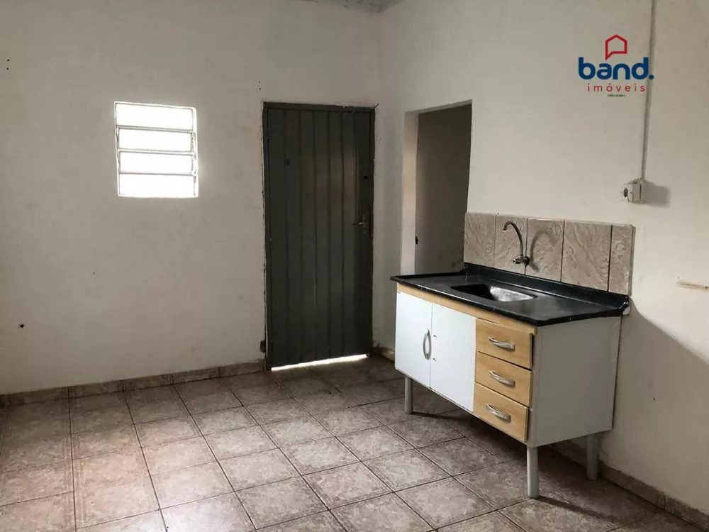 Casa à venda com 2 quartos, 70m² - Foto 2