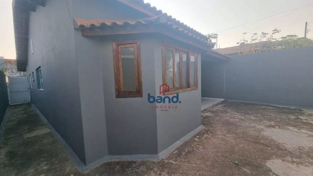 Casa à venda com 2 quartos, 140m² - Foto 2