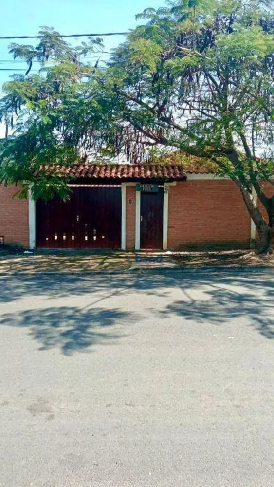 Chácara à venda com 3 quartos, 240m² - Foto 2