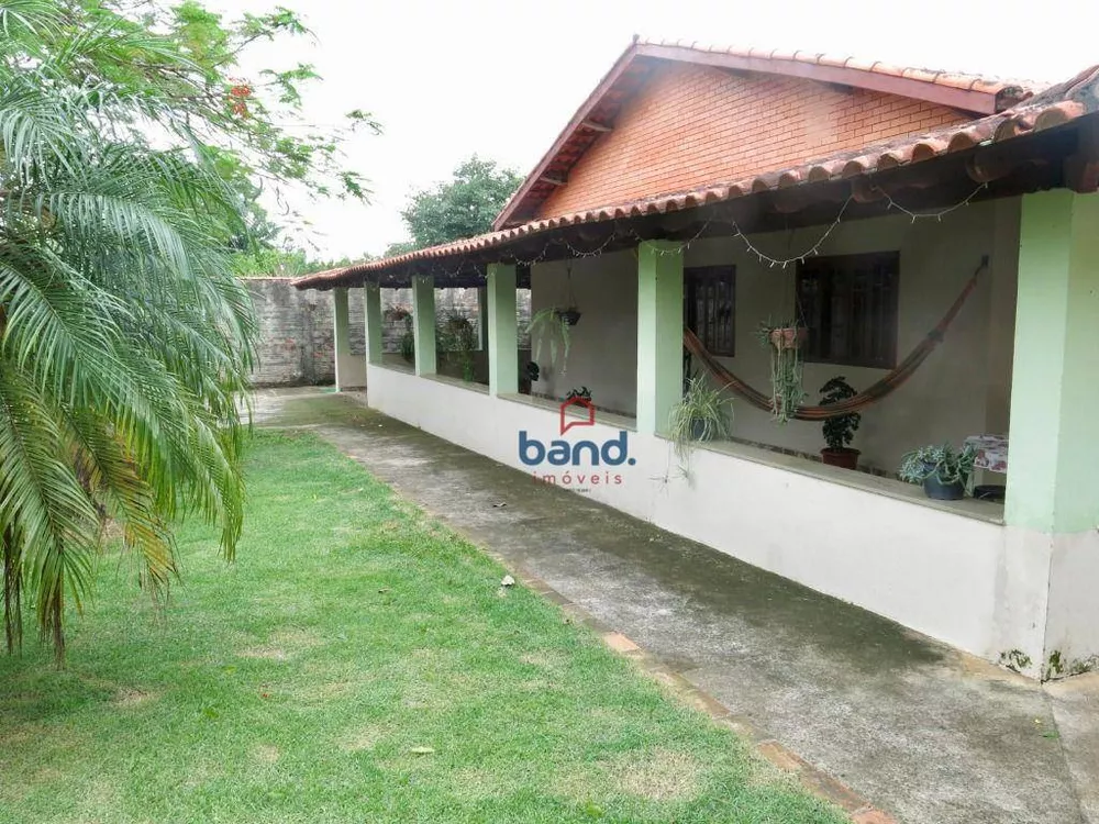 Chácara à venda com 3 quartos, 240m² - Foto 1