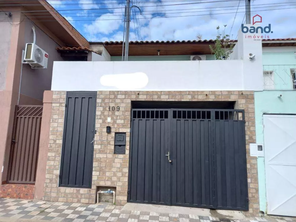 Casa à venda com 2 quartos, 98m² - Foto 1