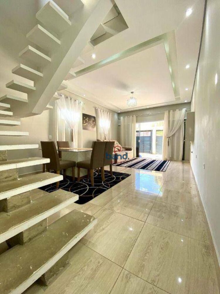 Casa, 3 quartos, 168 m² - Foto 2