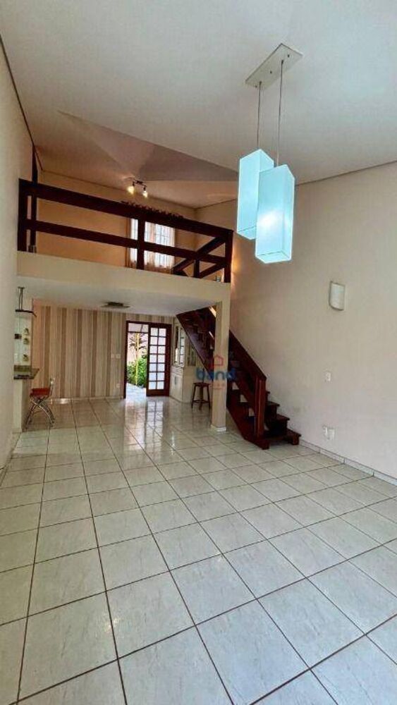 Casa, 4 quartos, 220 m² - Foto 4