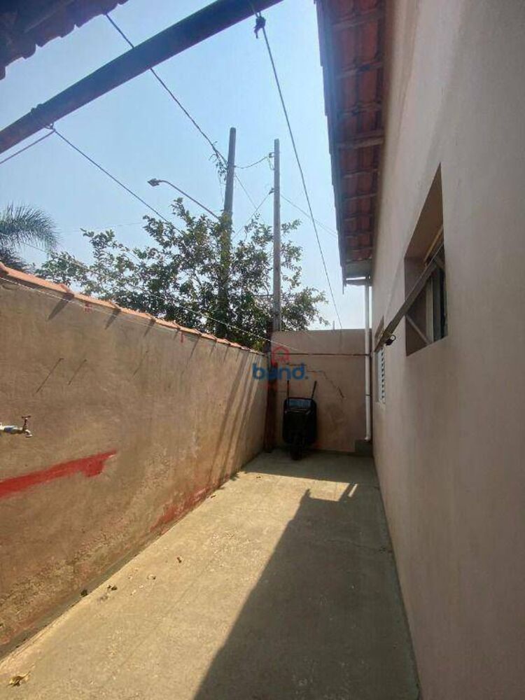 Casa à venda com 2 quartos, 70m² - Foto 4