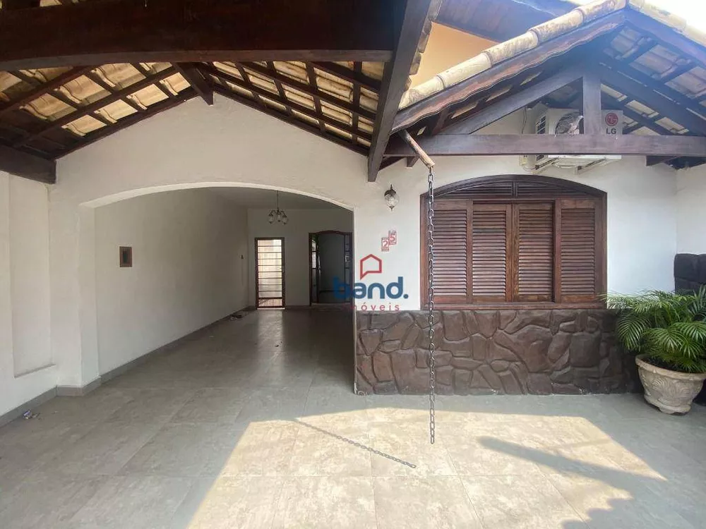 Casa à venda com 2 quartos, 180m² - Foto 1