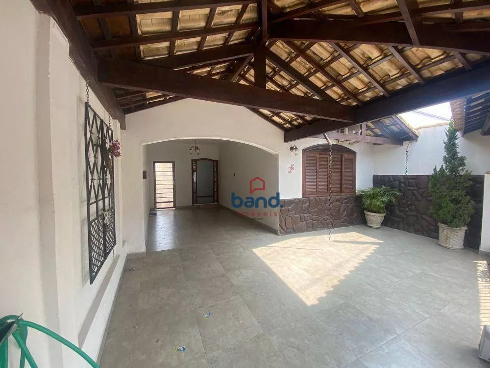 Casa à venda com 2 quartos, 180m² - Foto 2