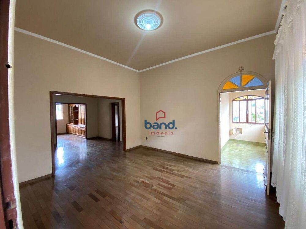 Casa, 3 quartos, 298 m² - Foto 1