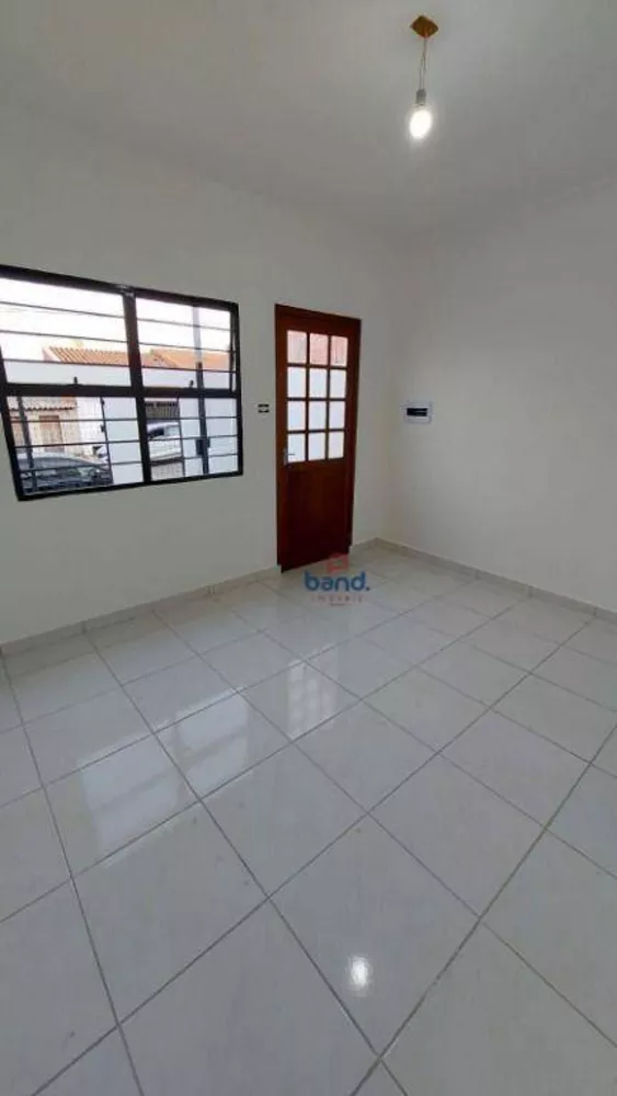 Casa à venda com 2 quartos, 80m² - Foto 2