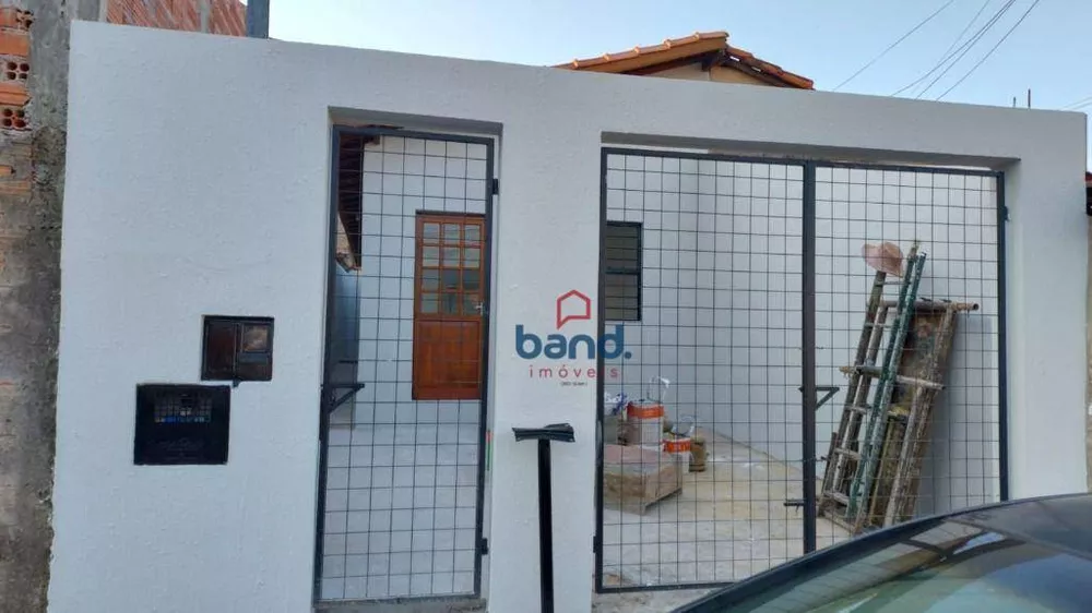 Casa à venda com 2 quartos, 80m² - Foto 1