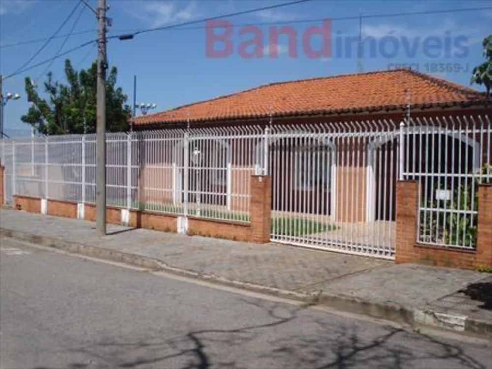 Casa à venda com 4 quartos, 500M2 - Foto 1