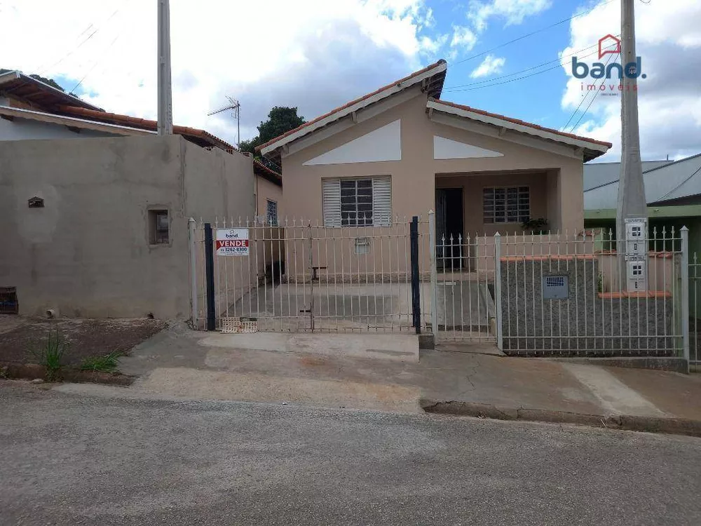 Casa à venda com 3 quartos, 140m² - Foto 1