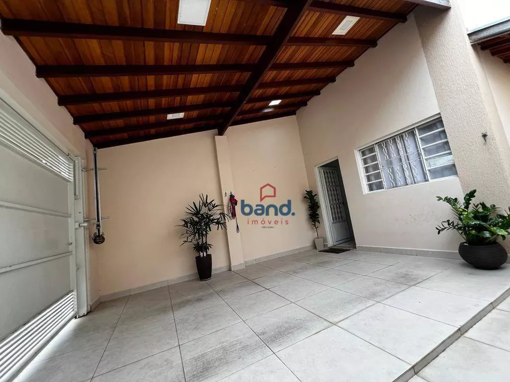 Casa à venda com 2 quartos, 100m² - Foto 2