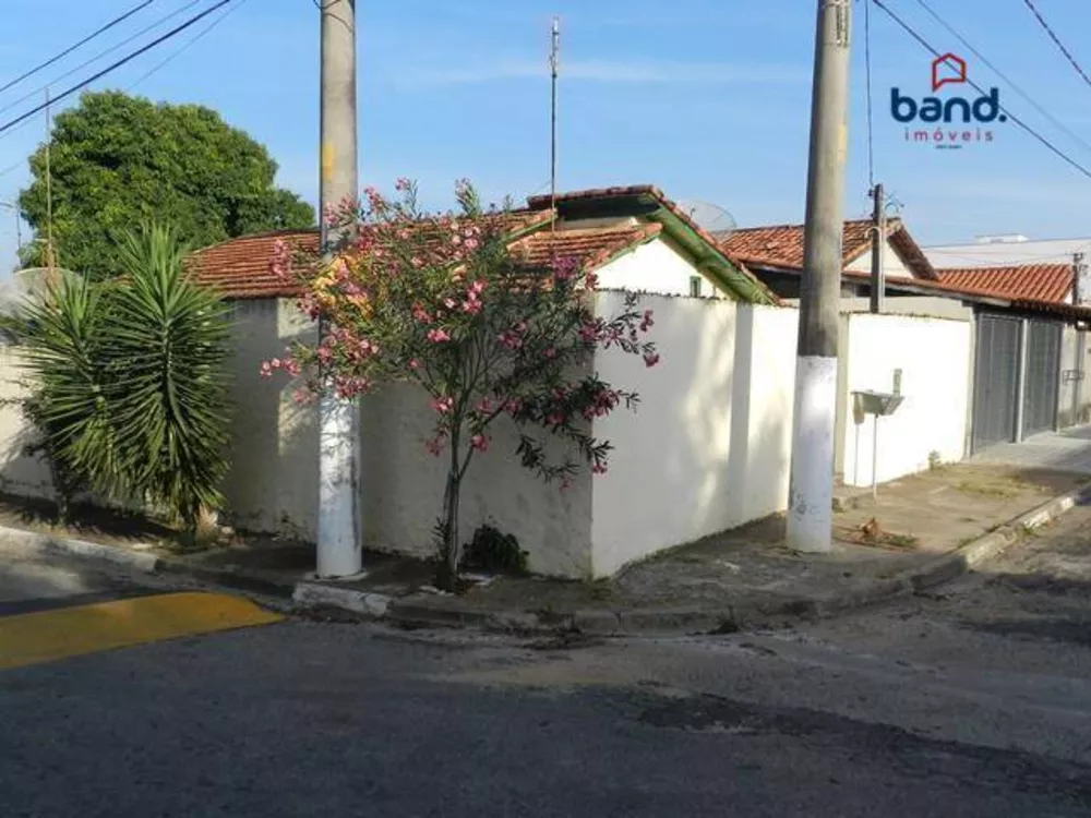 Casa à venda com 2 quartos, 60m² - Foto 2