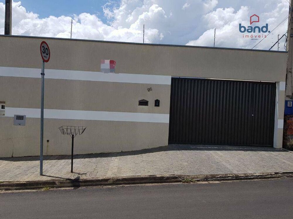 Casa à venda com 2 quartos, 183m² - Foto 1