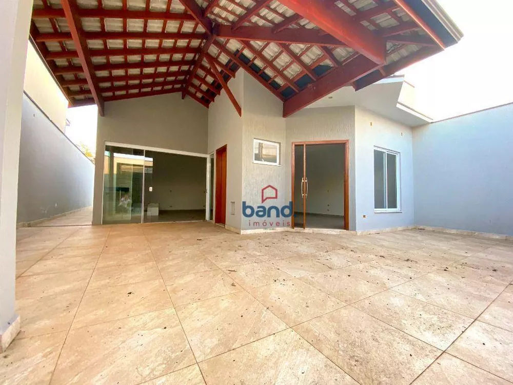 Casa à venda com 2 quartos, 109m² - Foto 2