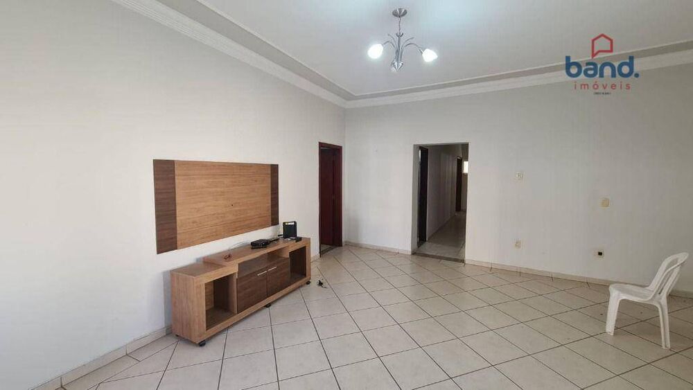 Casa, 3 quartos, 241 m² - Foto 3