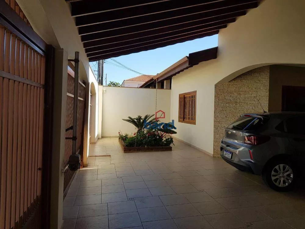 Casa à venda com 3 quartos, 170m² - Foto 4