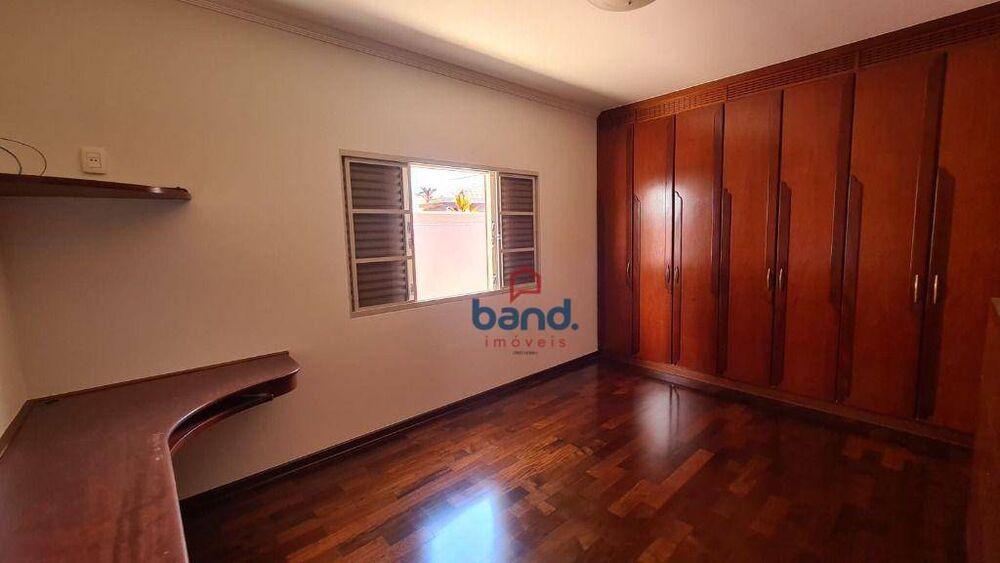 Casa à venda com 3 quartos, 201m² - Foto 7