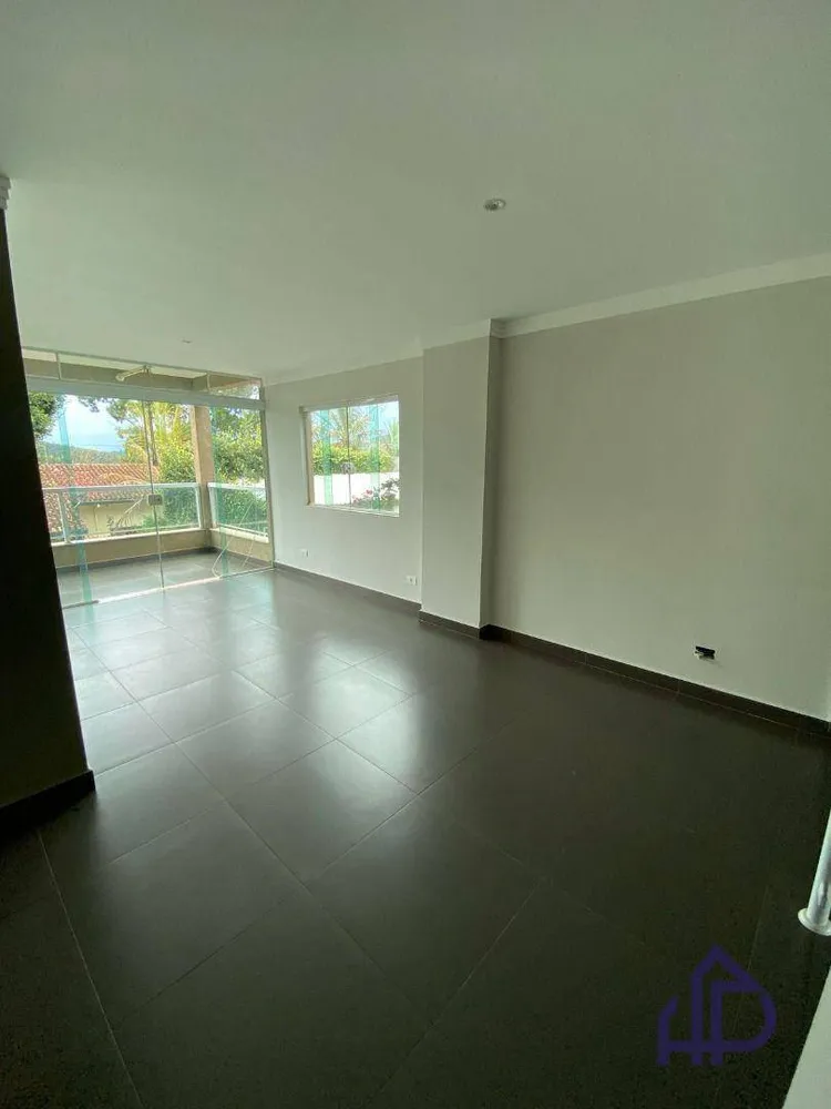 Casa, 3 quartos, 248 m² - Foto 1