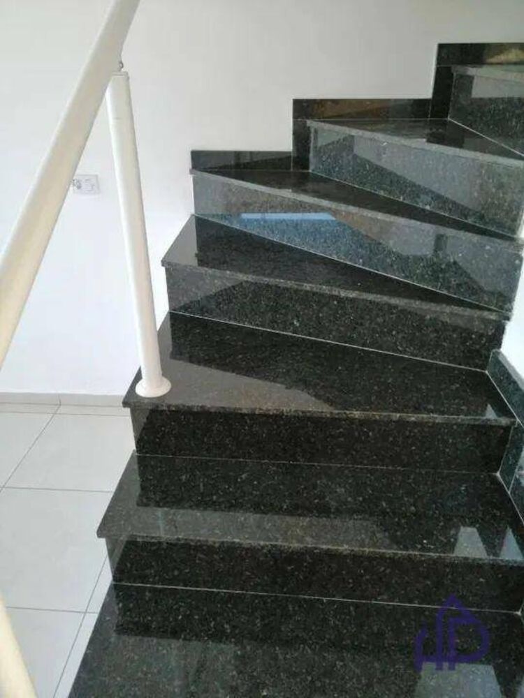 Casa para alugar com 2 quartos, 1M2 - Foto 4