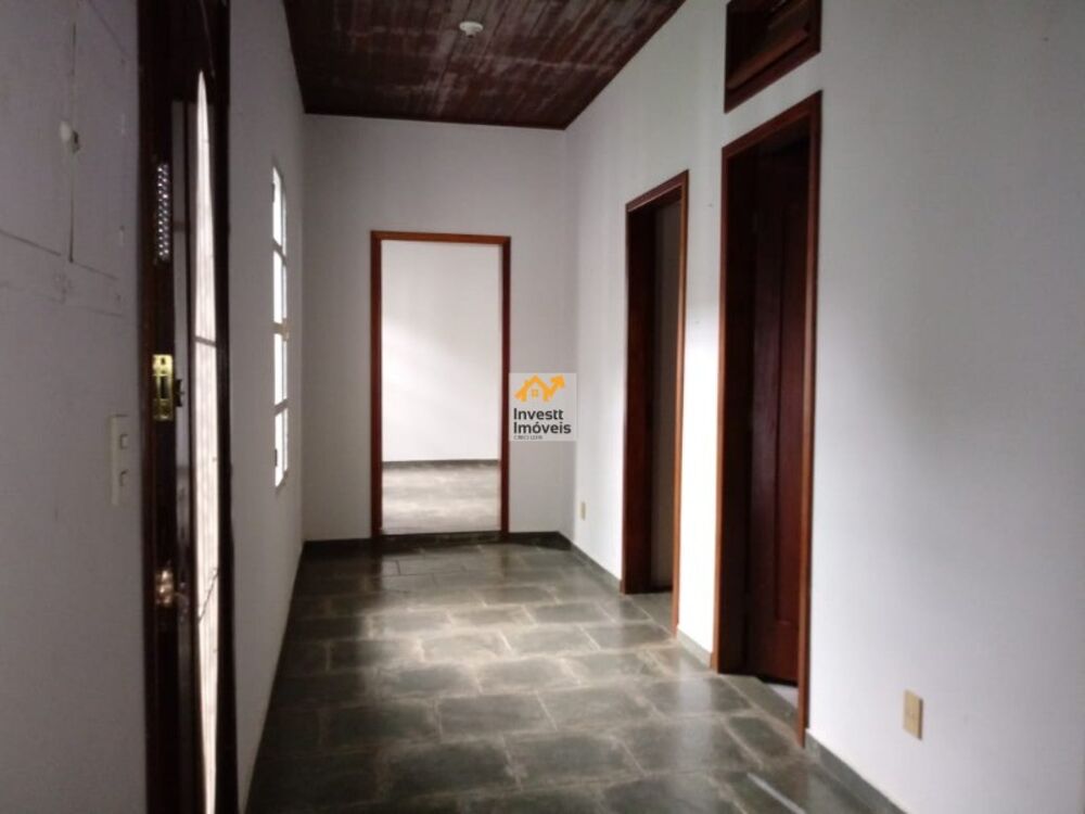 Casa à venda com 4 quartos, 672m² - Foto 2