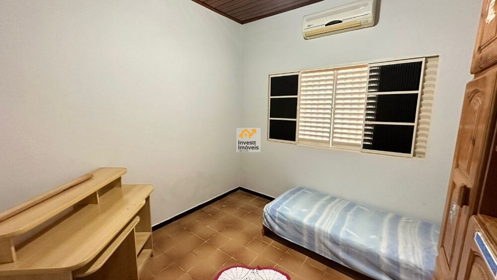 Casa à venda com 3 quartos - Foto 1
