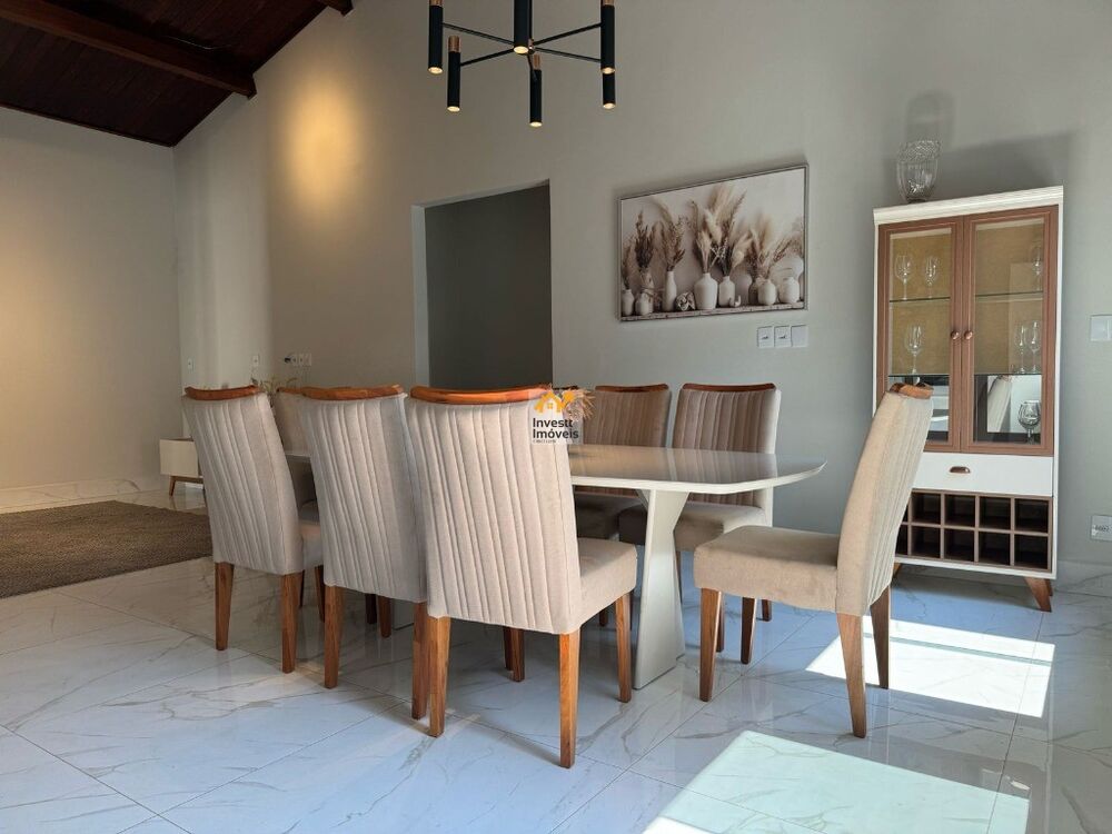 Casa à venda com 3 quartos - Foto 1