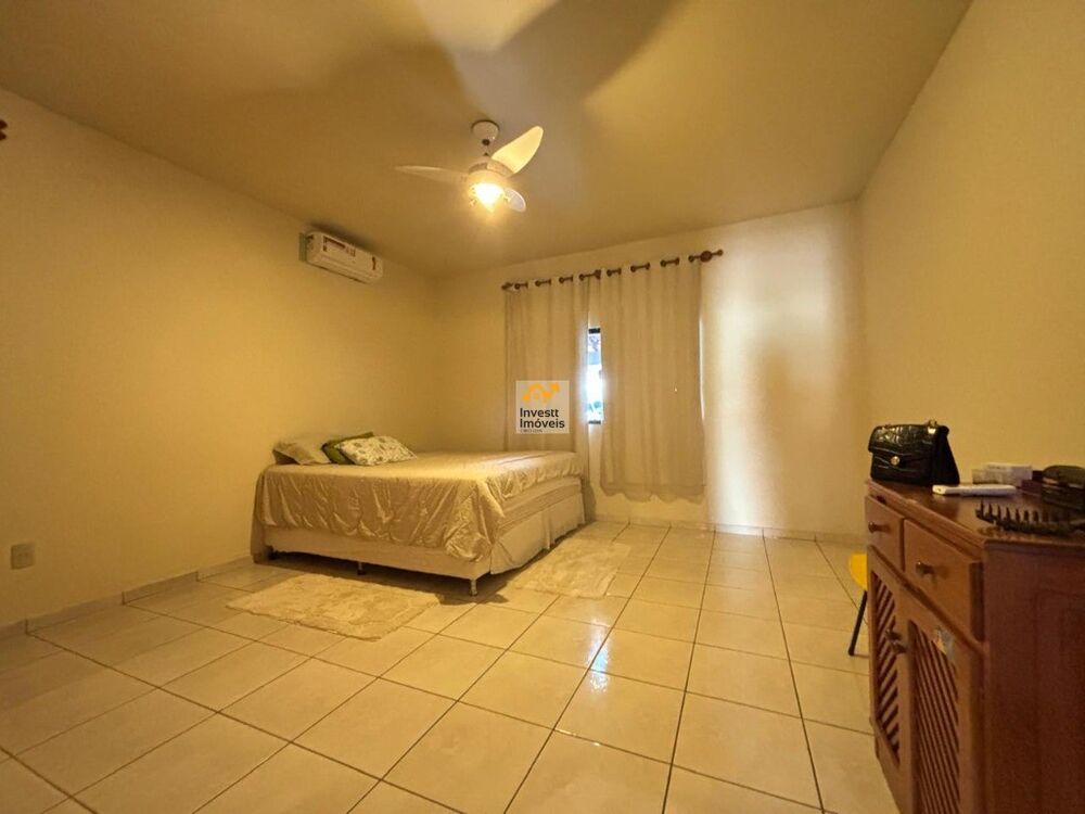 Casa à venda com 3 quartos - Foto 2