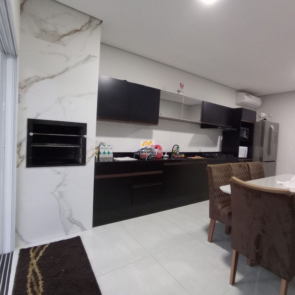 Casa à venda com 3 quartos - Foto 2
