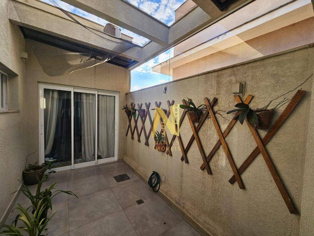 Casa de Condomínio à venda com 3 quartos, 216m² - Foto 6