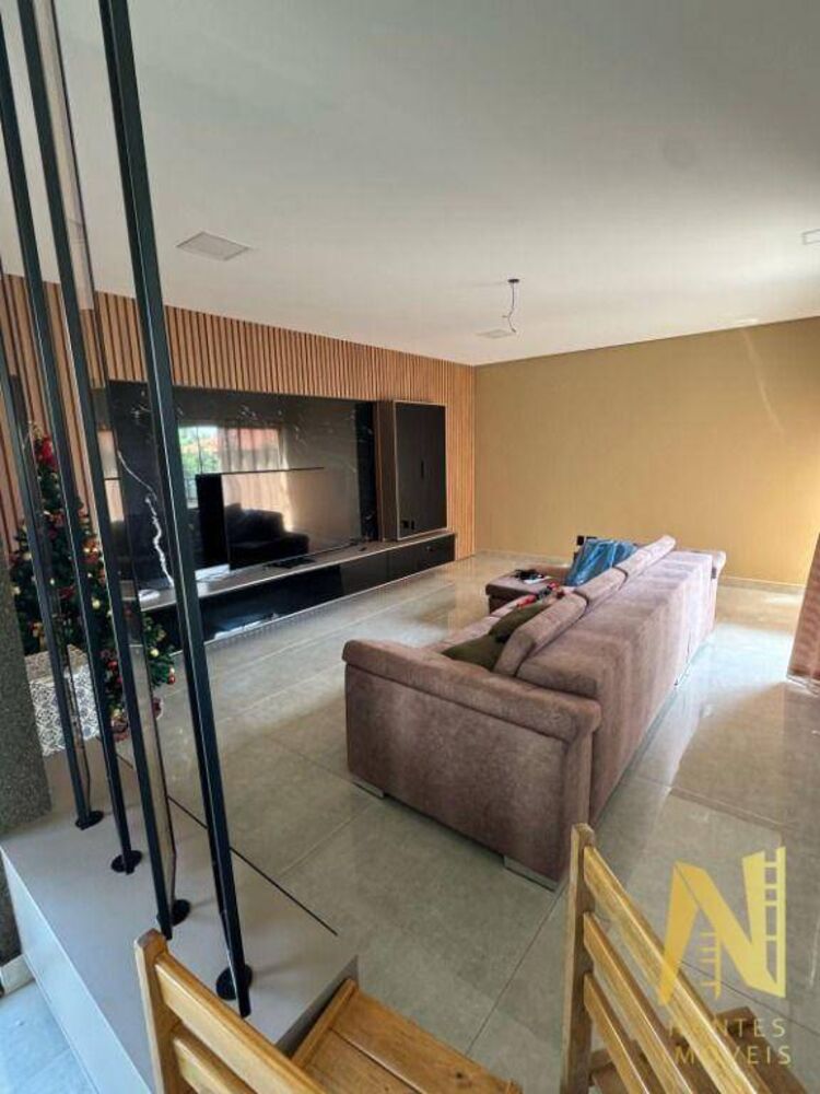 Casa de Condomínio à venda com 4 quartos, 450m² - Foto 2