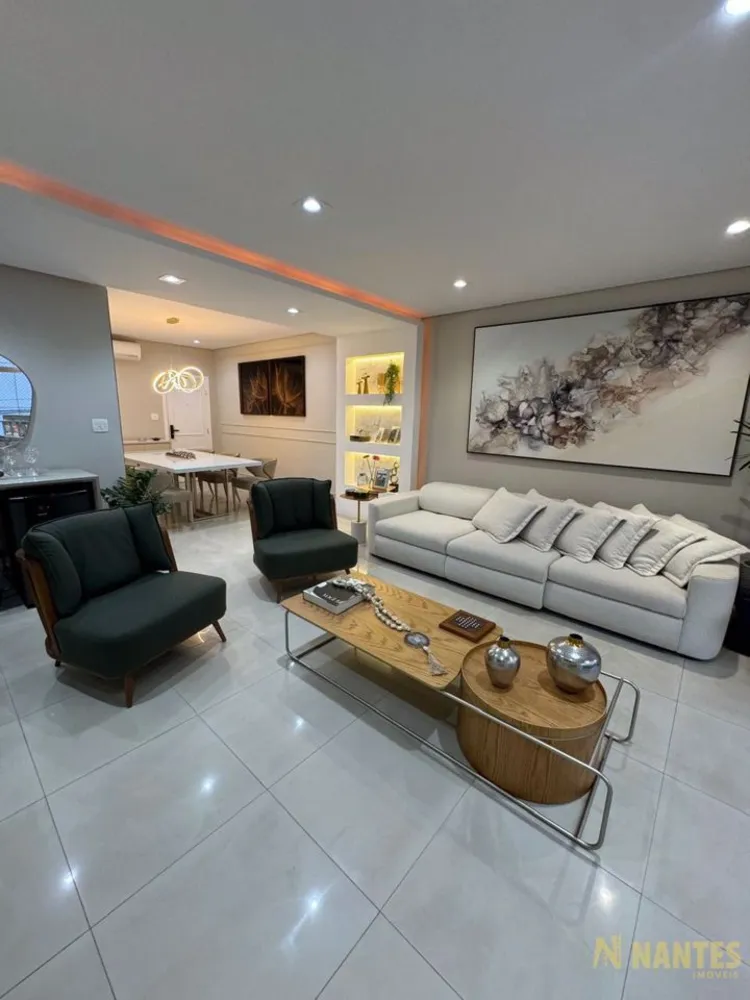 Apartamento, 3 quartos, 195 m² - Foto 1