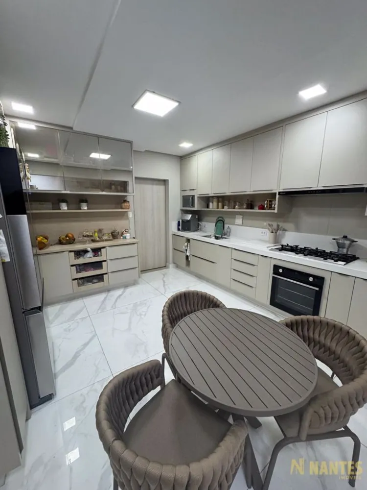 Apartamento, 3 quartos, 195 m² - Foto 11