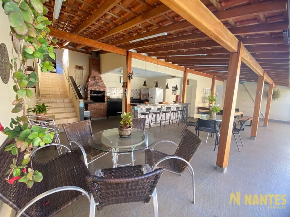 Casa, 4 quartos, 200 m² - Foto 5
