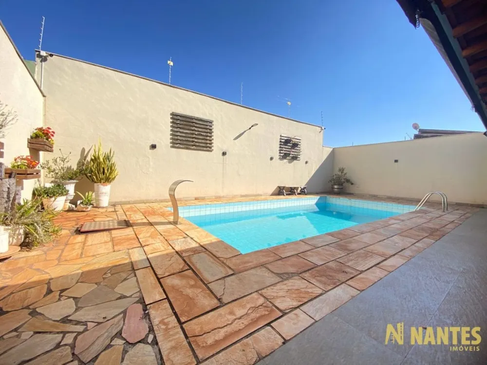 Casa, 4 quartos, 200 m² - Foto 3