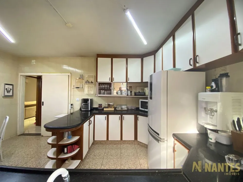 Casa, 4 quartos, 200 m² - Foto 4