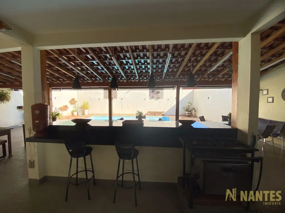 Casa, 4 quartos, 200 m² - Foto 15