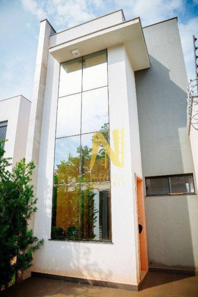 Casa, 3 quartos, 384 m² - Foto 1