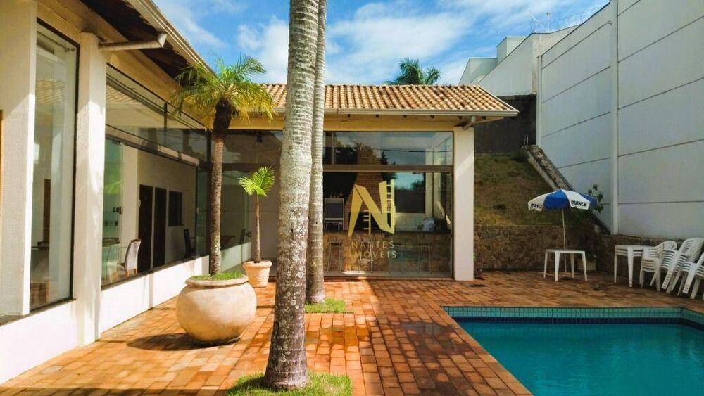 Casa, 3 quartos, 250 m² - Foto 1