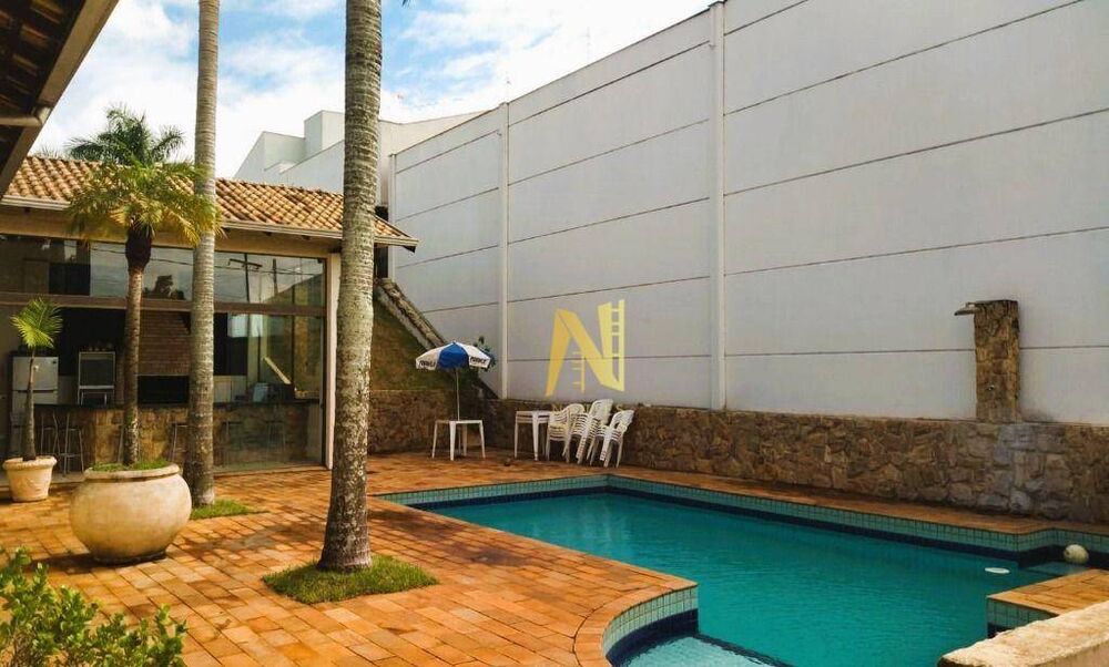 Casa, 3 quartos, 250 m² - Foto 2