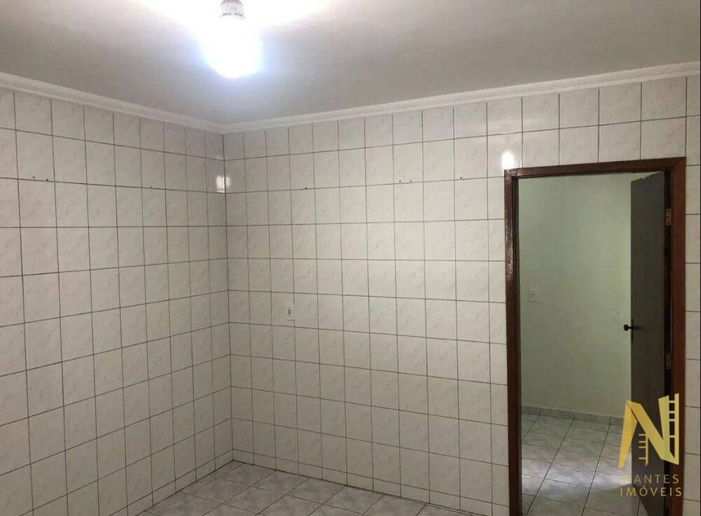 Casa, 4 quartos, 180 m² - Foto 4
