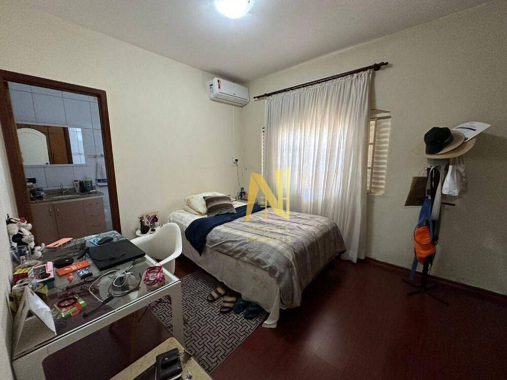 Casa, 3 quartos, 268 m² - Foto 12